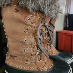 Sorel Women's Brown Winter Boots with Faux Fur